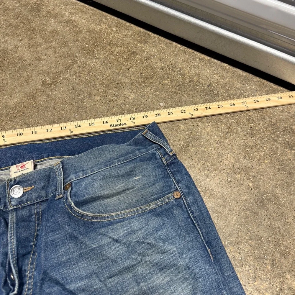 True Religion Slim Mens Blue Jeans Size 38 Made in USA Straight Leg Denim